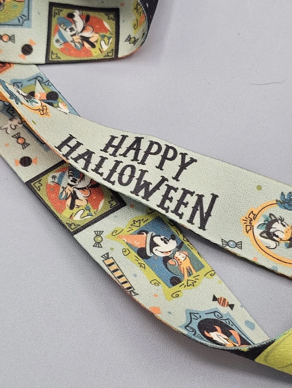 Disney Parks Halloween Reversible Lanyard Mickey Mouse Pumpkin Goofy Donald 2025